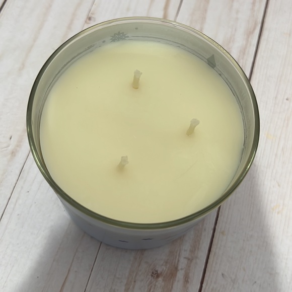 SOLD! Bath & Body Works ‘GINGERBREAD MARSHMALLOW’ Candle - Picture 4 of 4